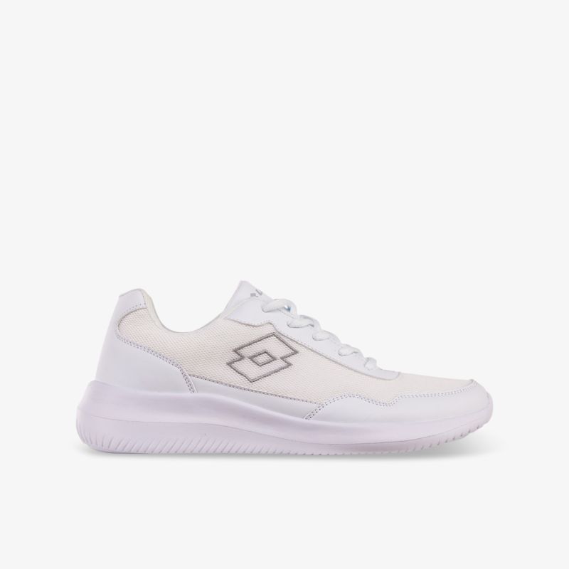 Leichter weißer Sportschuh seitlich mit gepolsterter Passform und rutschfester Sohle für optimalen Komfort