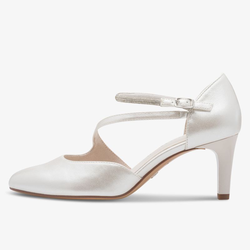 Eleganter Pumps aus feinem Satin mit mittelhohem Absatz und verstellbarem Knöchelriemen in klarer Seitenansicht