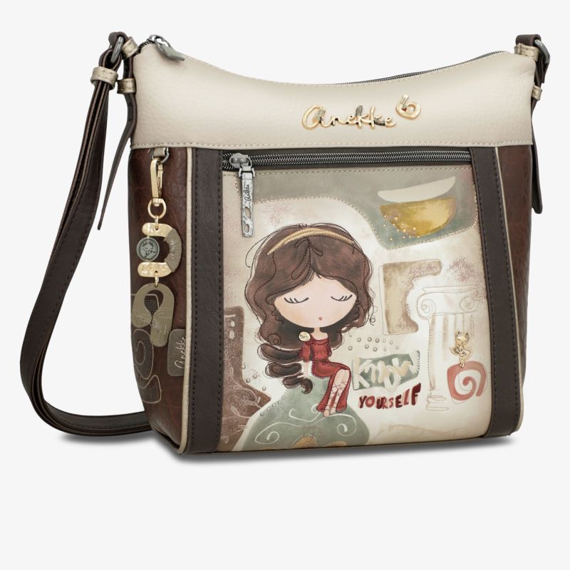 Stilvolle Umhängetasche mit kunstvollen Details und charmantem Design, ideal für den täglichen Gebrauch.