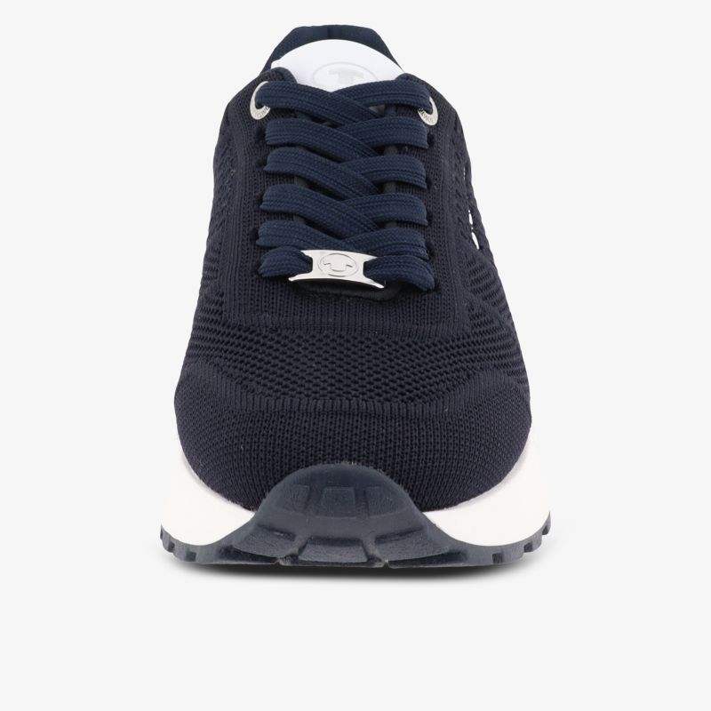 Sportlicher, atmungsaktiver Schuh mit bequemer Passform und moderner, flexibler Schnürung, Frontansicht