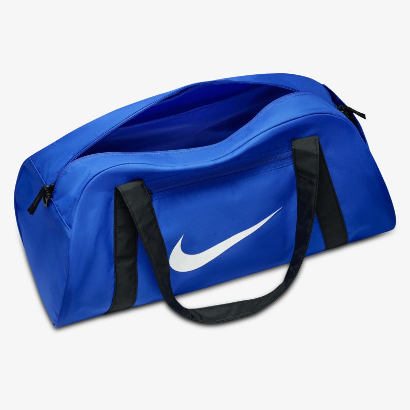 Blaue Sporttasche mit schwarzem Riemen und Nike-Logo, ideal für Fitness und Reisen