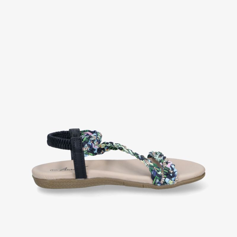 Leichter Sommerschuh mit geflochtenem Textilband, flacher Sohle und bequemer Passform für den Alltag