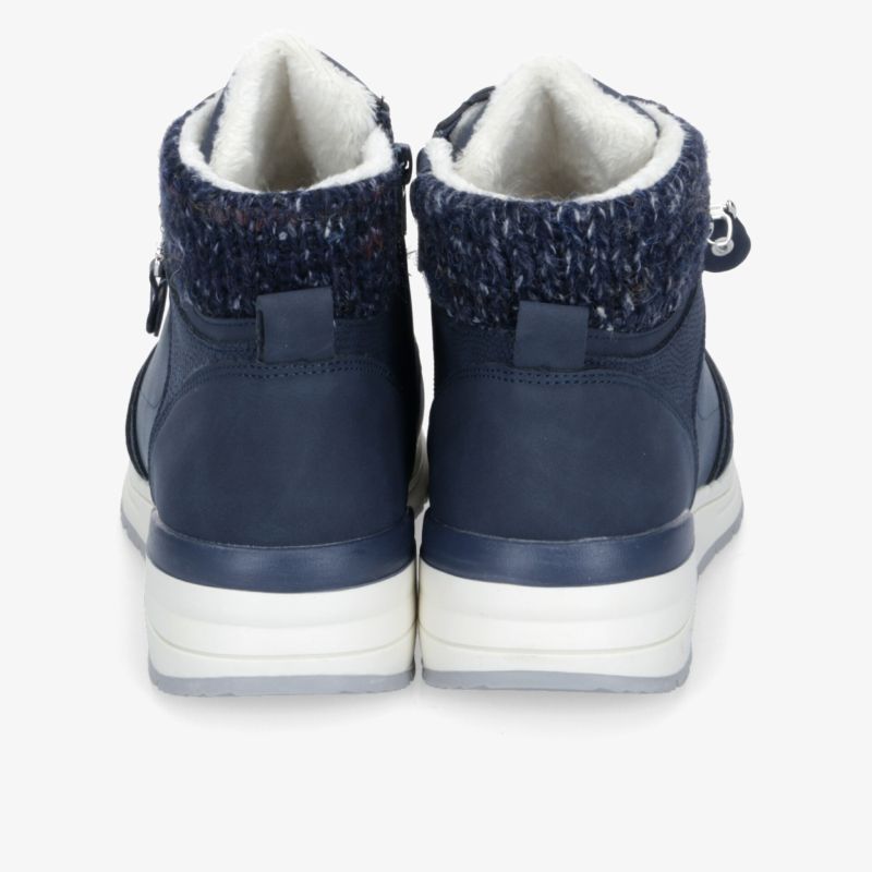 Robuste blaue Halbschuhe mit bequemer Polsterung und rutschfester Sohle, Rückansicht