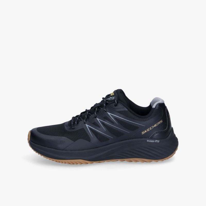Moderner schwarzer Sportschuh mit leichter, atmungsaktiver Oberfläche und rutschfester flexibler Sohle seitlich dargestellt