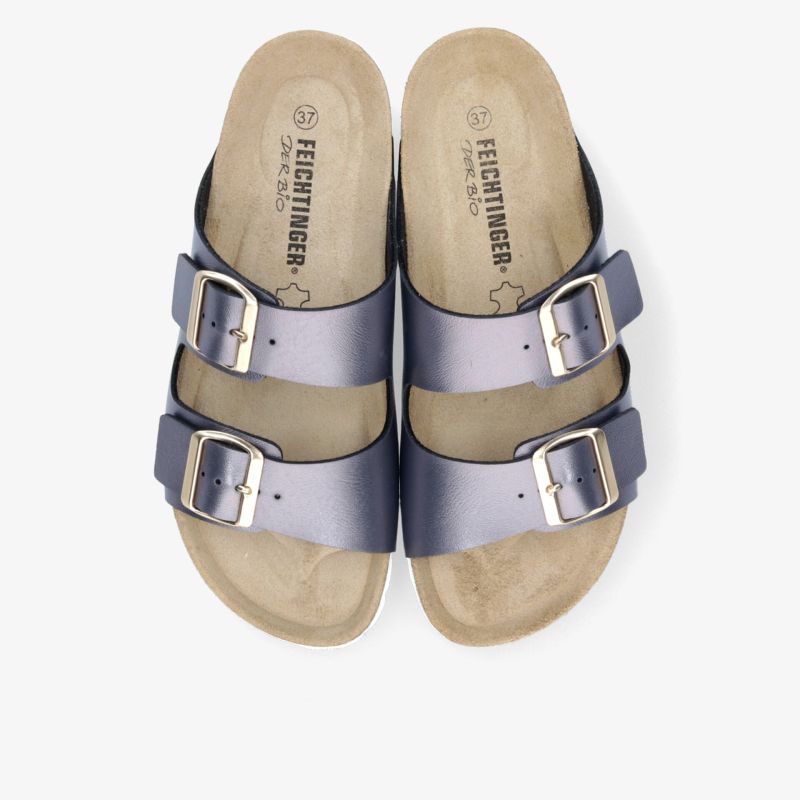 Bequemes Paar metallicblaue Sandalen mit verstellbaren Schnallen und gepolstertem Fußbett, ideal für komfortablen Halt
