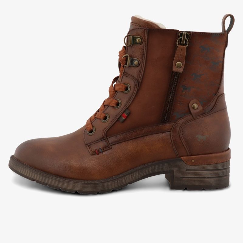 Robuster Lederstiefel mit seitlichem Reißverschluss und strapazierfähiger Sohle für sicheren und bequemen Halt