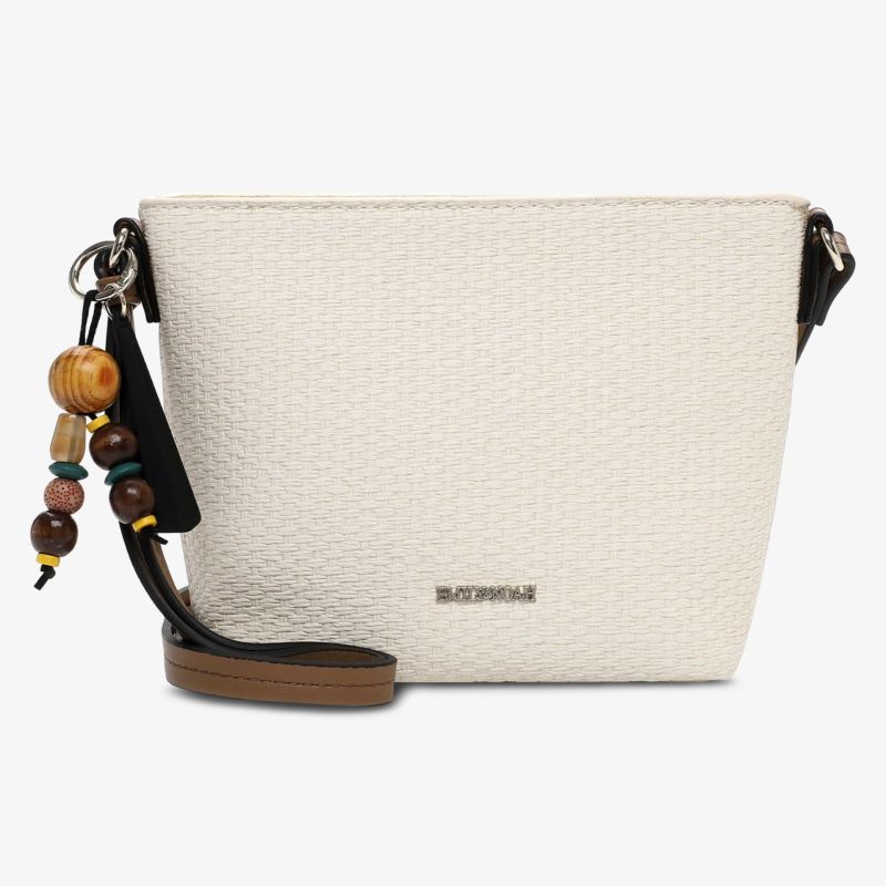 Elegante modische Tasche aus strukturiertem Material mit dekorativem Schmuckanhänger