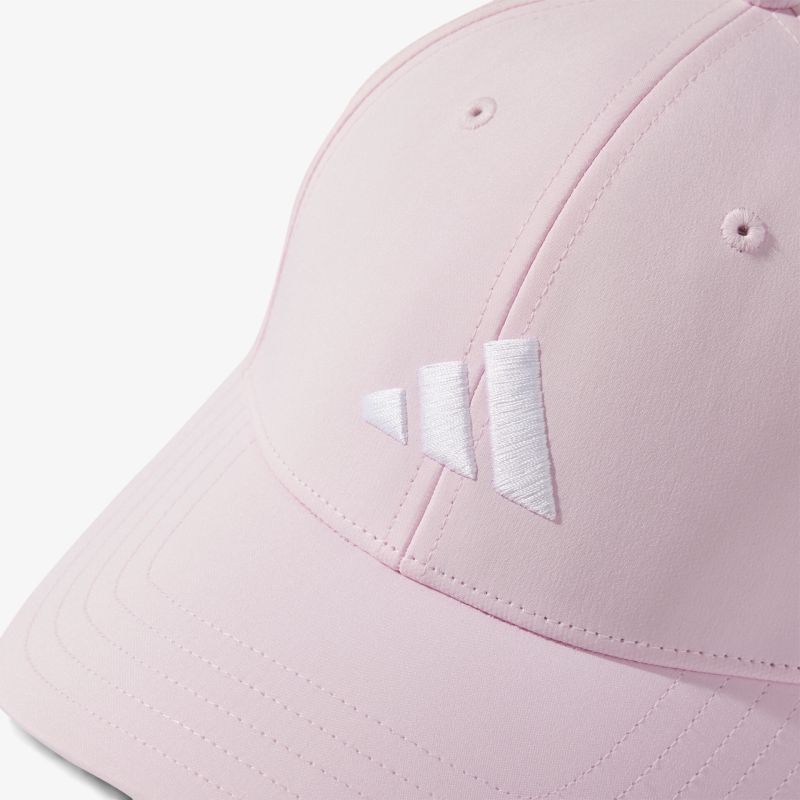 Sportliche hellrosa Basecap mit besticktem Logo, verstellbar, leichter Stoff, ideal für Freizeit und Alltag
