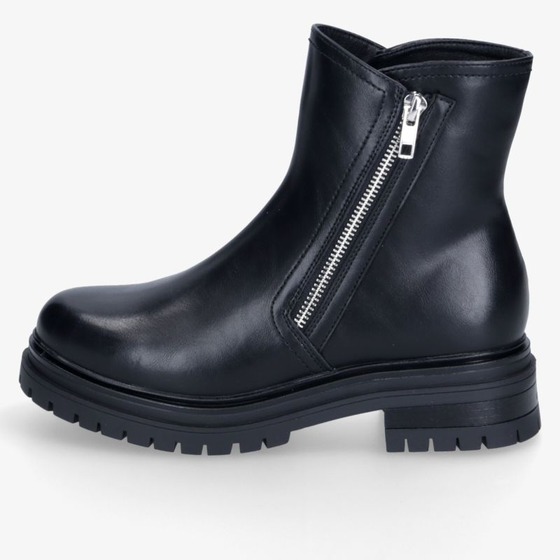 Elegante schwarze Lederboots mit seitlichem Reißverschluss und robuster Sohle für modernen Look.