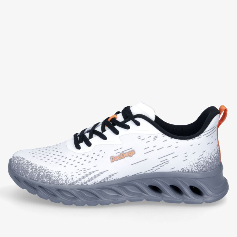 Moderner leichter Sportschuh mit atmungsaktivem Obermaterial und flexibler, gedämpfter Laufsohle für besten Tragekomfort