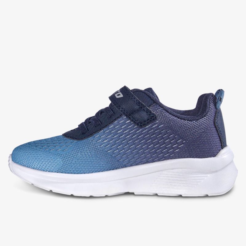 Sportlicher Sneaker in Blau mit robuster Sohle und atmungsaktivem Obermaterial für optimalen Tragekomfort.