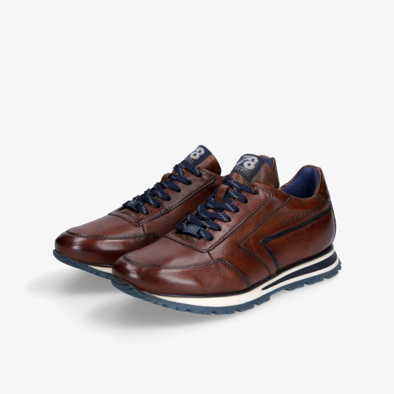 Elegante braune Ledersneaker mit sportlicher Ausstrahlung und bequemer Sohle, ideal für vielseitige Anlässe.