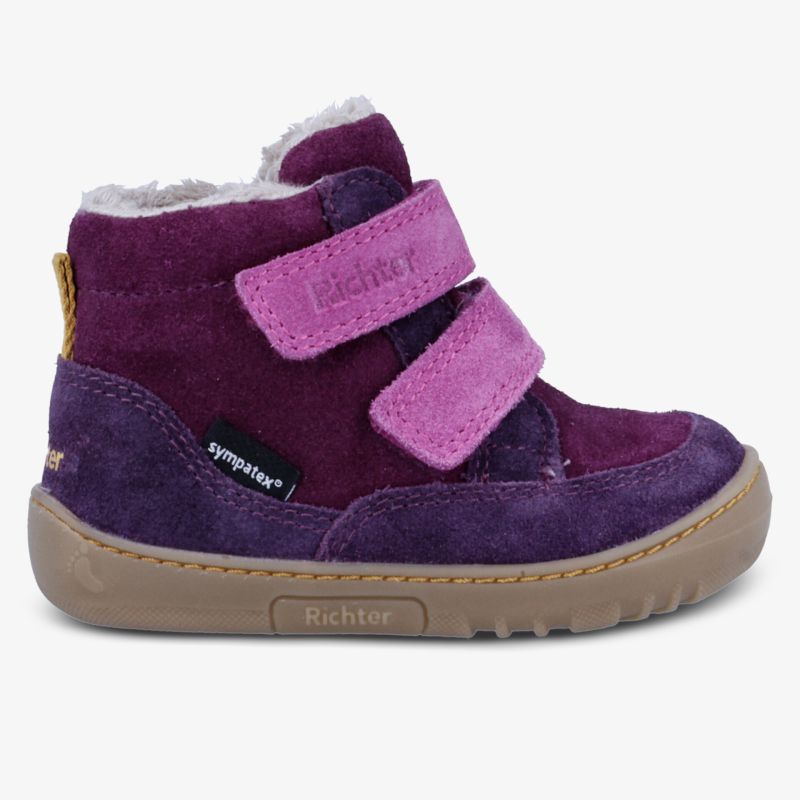 Warmer und weicher Winterstiefel mit samtigem Material und rutschfester Sohle für angenehmen Komfort
