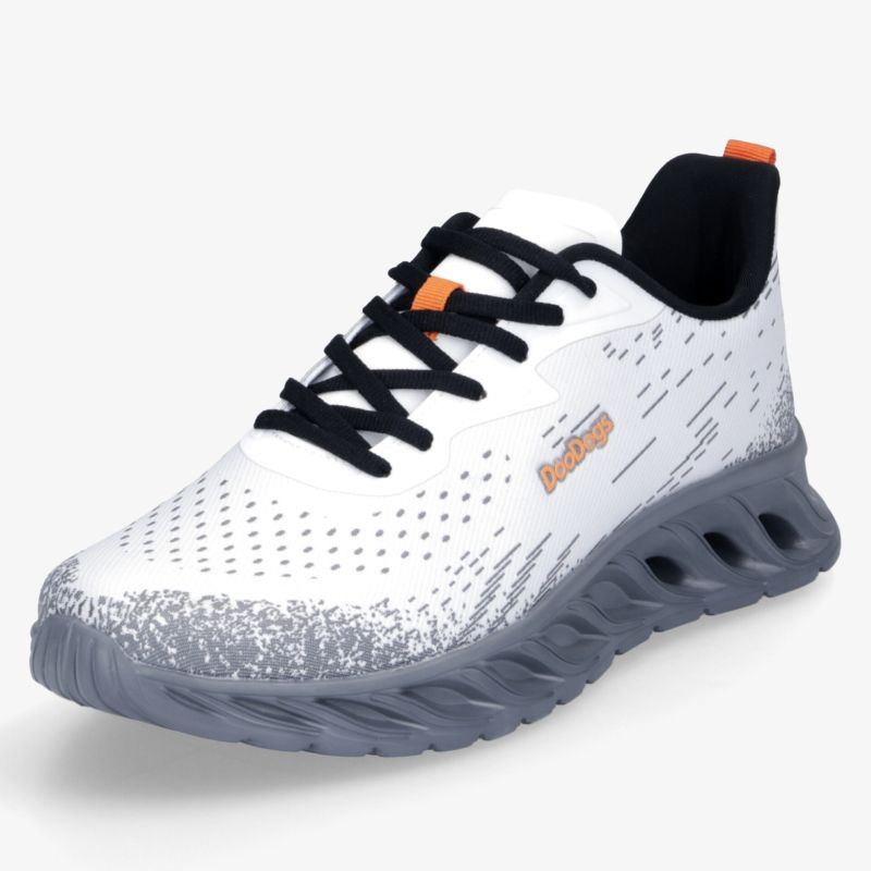 Leichter atmungsaktiver Sportschuh mit rutschfester Sohle und moderner Schnürung, ideal für hohen Tragekomfort