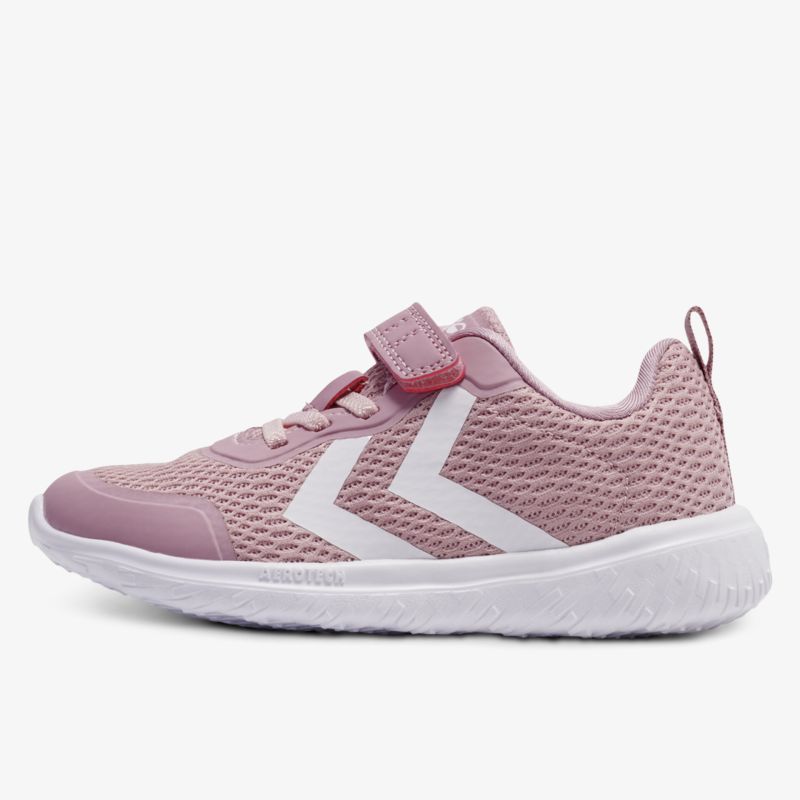 leichter Sneaker mit atmungsaktivem Mesh und flexibler rutschfester Sohle in seitlicher Ansicht