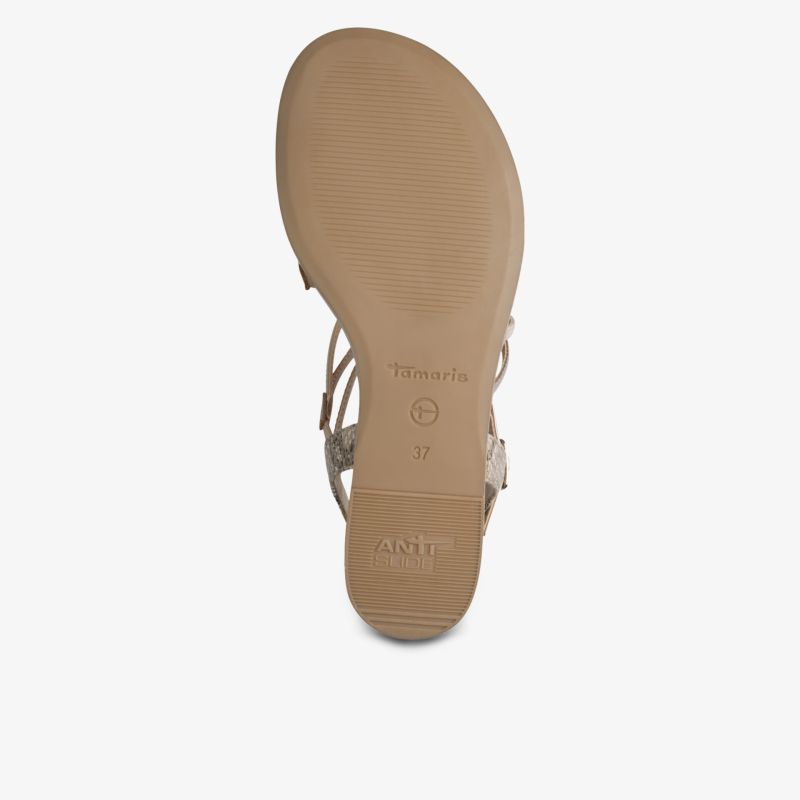 Robuste Sohle eines modernen Schuhs mit elegantem Design und rutschfestem Material.