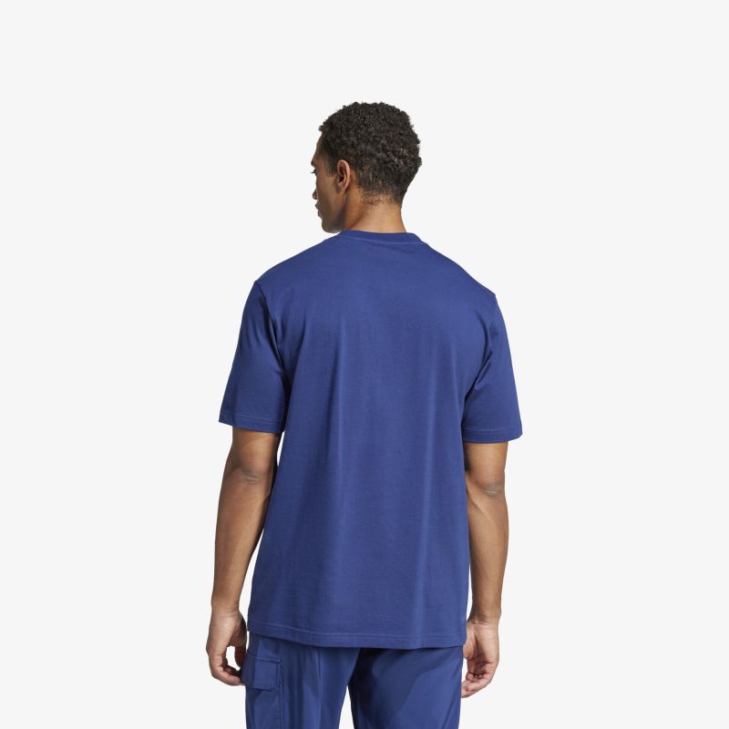 Blaues T-Shirt mit entspanntem Schnitt und atmungsaktivem Material auf Rückenansicht