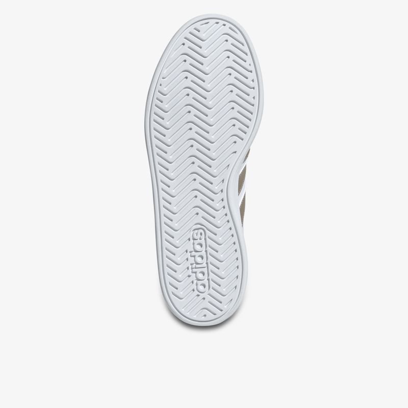 Sohle mit tiefem, rutschfestem Profil für optimalen Halt und lange Nutzung