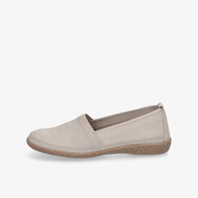 Beiger bequemer Slipper mit weichem Material und rutschfester Sohle, klarer seitlicher Blickwinkel