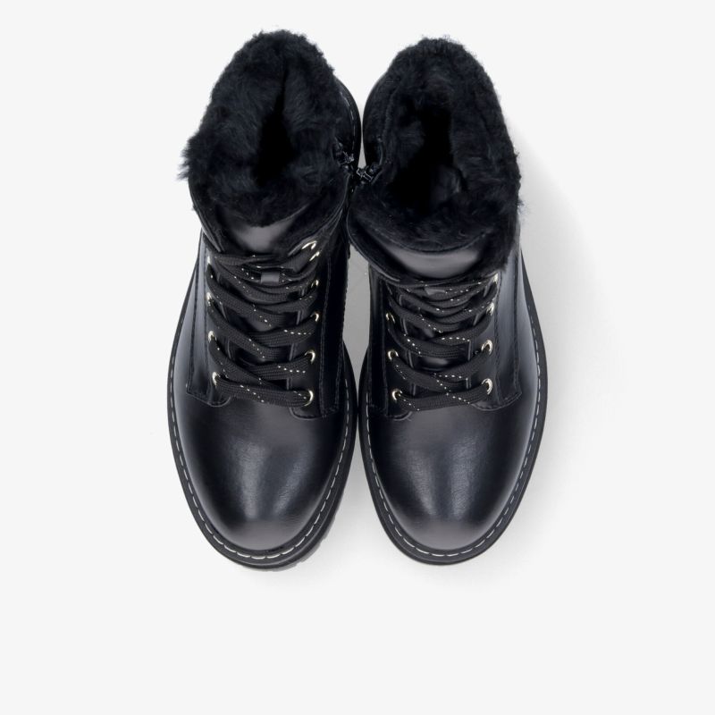 Schwarze High-Top-Sneaker als Paar in klarer Draufsicht, mit Schnürung, gepolstertem Schaft und robuster Profilsohle.