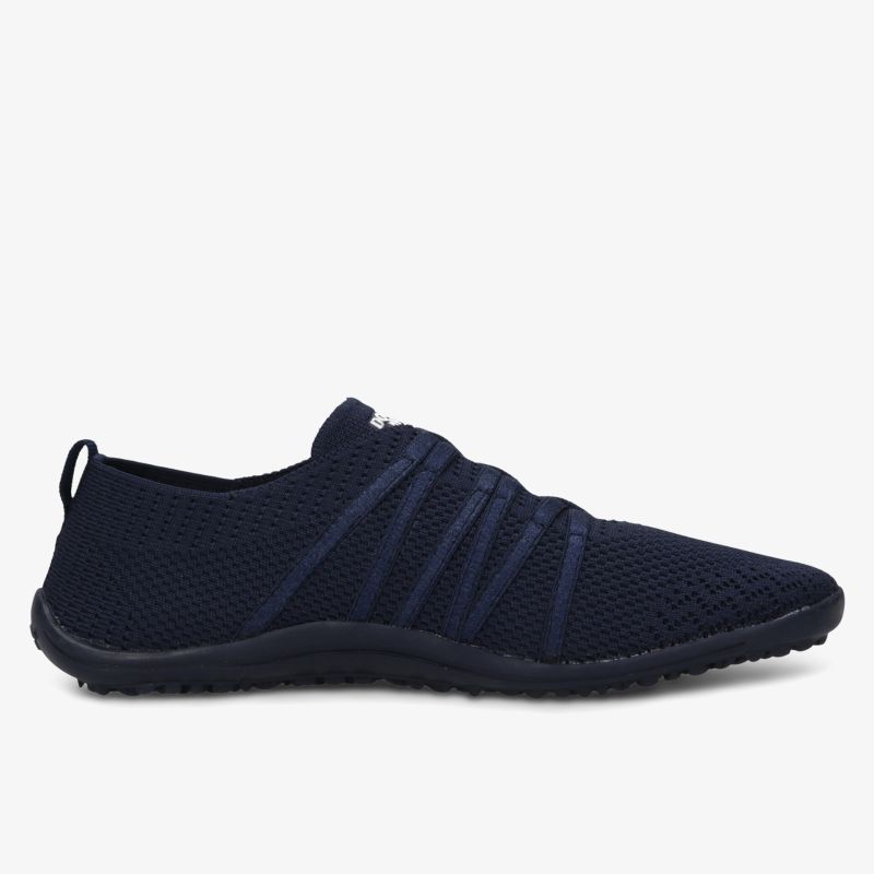 leichter dunkelblauer Schuh mit atmungsaktivem Material und flexibler rutschfester Sohle seitliche Ansicht