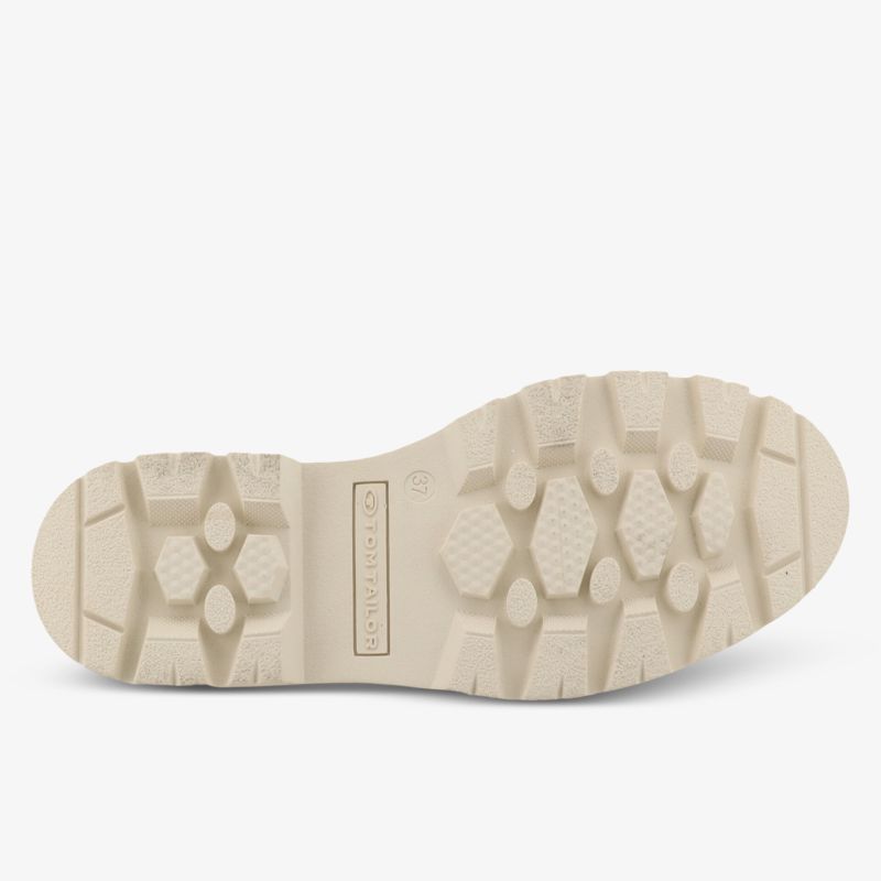 robuste, profiliert und rutschfeste Sohle für sicheren Halt und langlebigen Tragekomfort