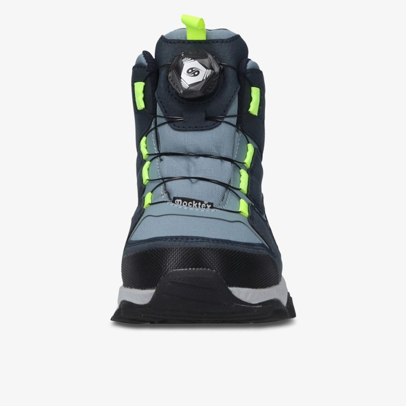 Robuster sportlicher Schuh mit moderner Schnürung und komfortablem Design in Frontansicht