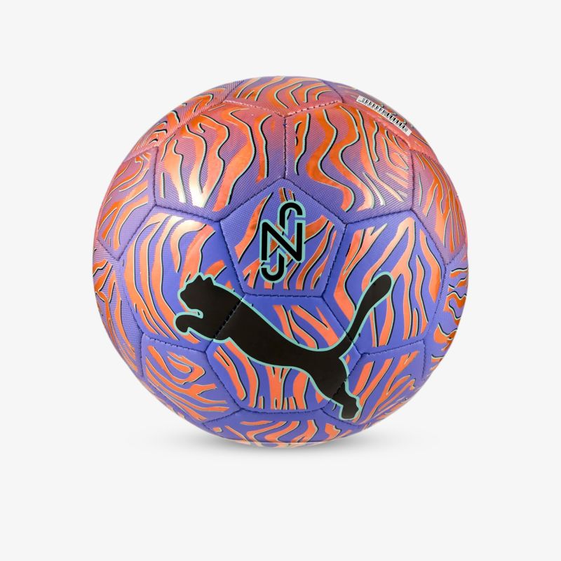 Leuchtend orange-lila Fußball mit robustem Material und rutschfester Oberfläche für optimale Ballkontrolle