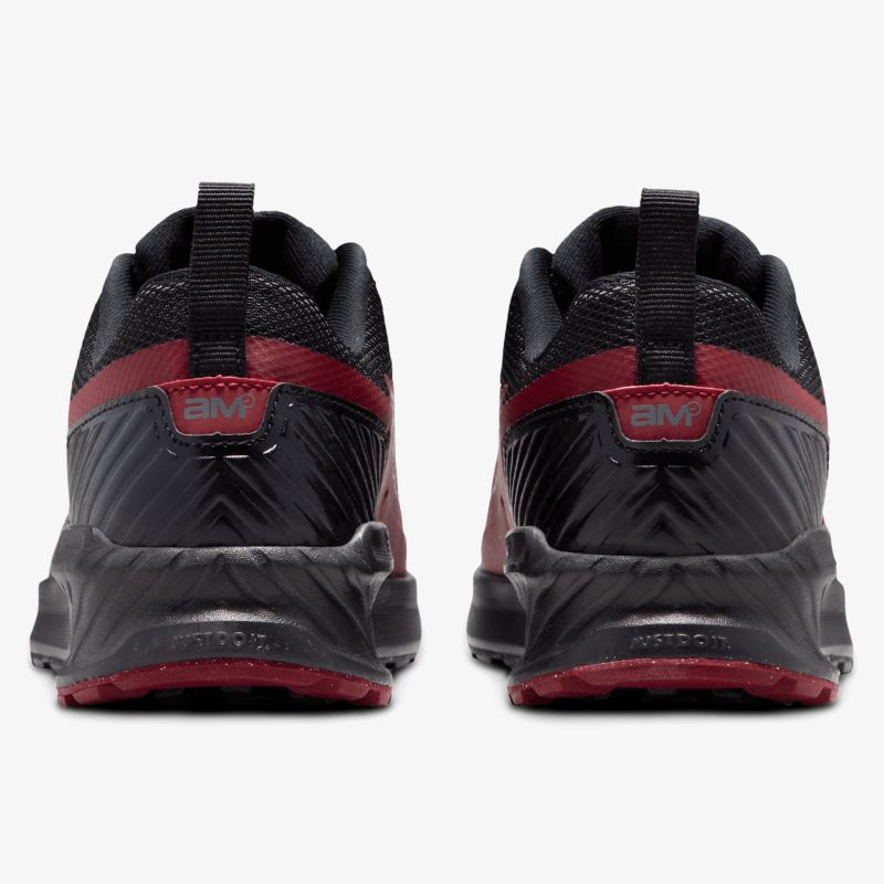 Hochwertige Sneakers in schwarz-rotem Design mit robuster Sohle für optimalen Komfort