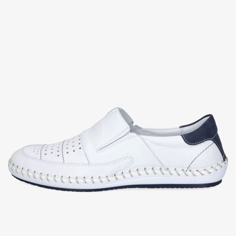 Weißer leichter Leder-Slipper mit flexibler Sohle und bequemem Design, ideal für täglichen Komfort und stilvolle Auftritte