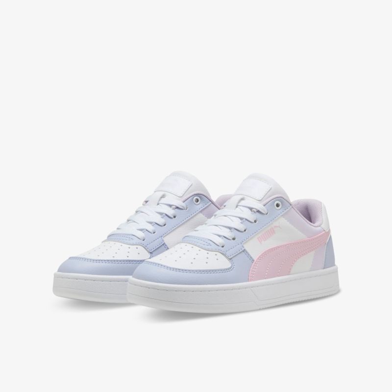 Leichte und bequeme Sportschuhe in Weiß mit hellblauen und rosa Akzenten, gepolstert und rutschfest