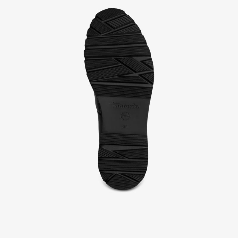 Robuste rutschfeste Profilsohle für sicheren Halt bei verschiedenem Gelände