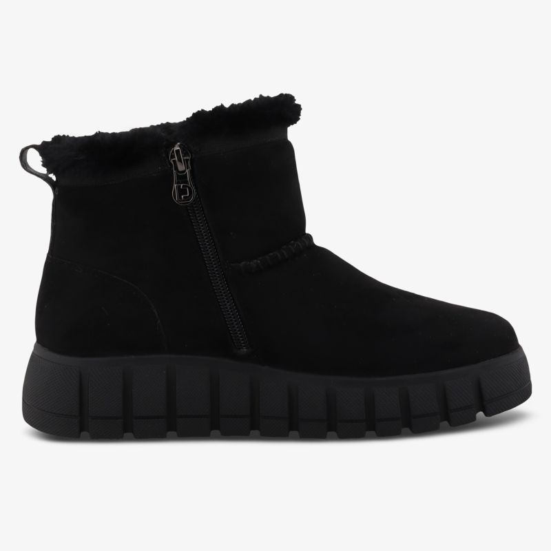 Schwarzer Winterboot mit warmem Innenfutter und rutschfester Sohle, seitlicher Reißverschluss für einfaches Anziehen