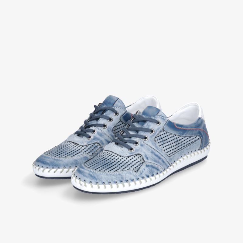 Leichte blaue Schuhe mit atmungsaktivem Material, flexibler Sohle und bequemem Schnitt, perfekt für sommerlichen Komfort