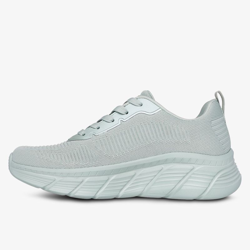 Moderner Sneaker mit komfortabler Sohle und atmungsaktivem Material.