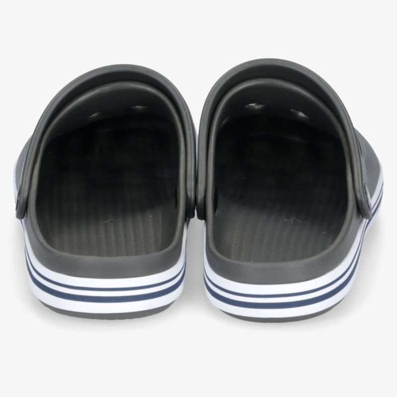 Bequeme und strapazierfähige Crocs mit rutschfestem Design und wasserfesten Eigenschaften.