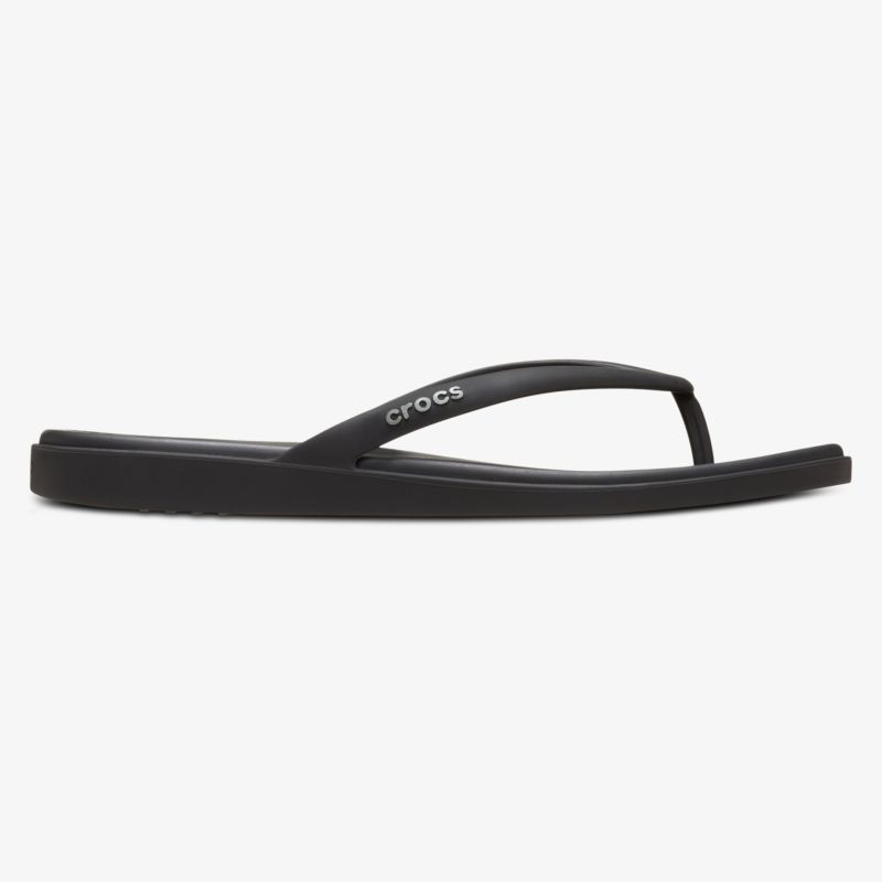 Schwarze leichte Flip Flops mit flexiblem Zehensteg und minimalistischer Passform, komfortabel für Alltag