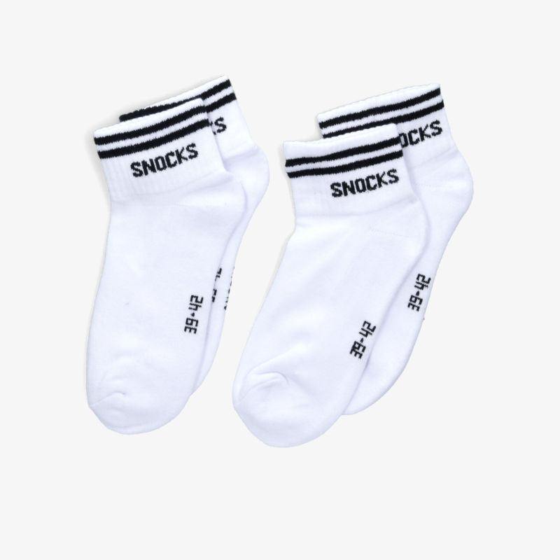 Weißes Paar Sportsocken mit Komfort und elastischem Bund, atmungsaktives, gepolstertes Material für optimalen Sitz