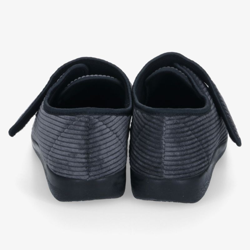 Weiche gepolsterte Schuhe mit rutschfester Sohle, leichter und langlebiger Qualität, Rückansicht als Paar