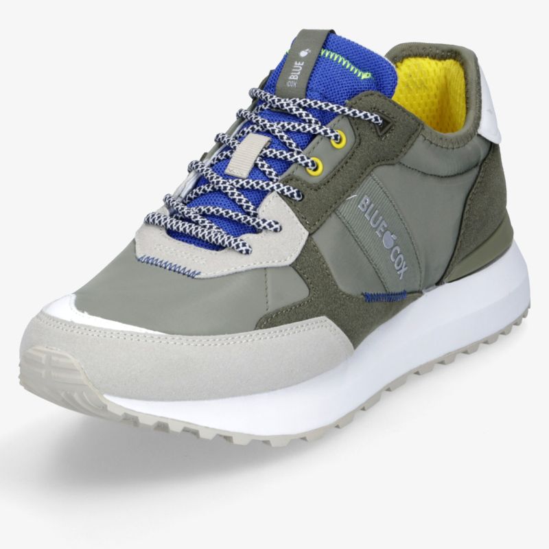 Moderner, atmungsaktiver Sneaker mit bequemer Passform und robuster Sohle, komfortabel gepolstert