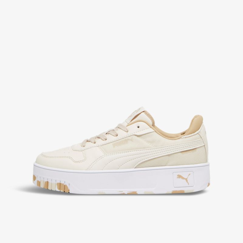 Stilvolle cremefarbene Sneaker mit Plattformsohle und markantem Logo. Perfekt für einen modischen Look.