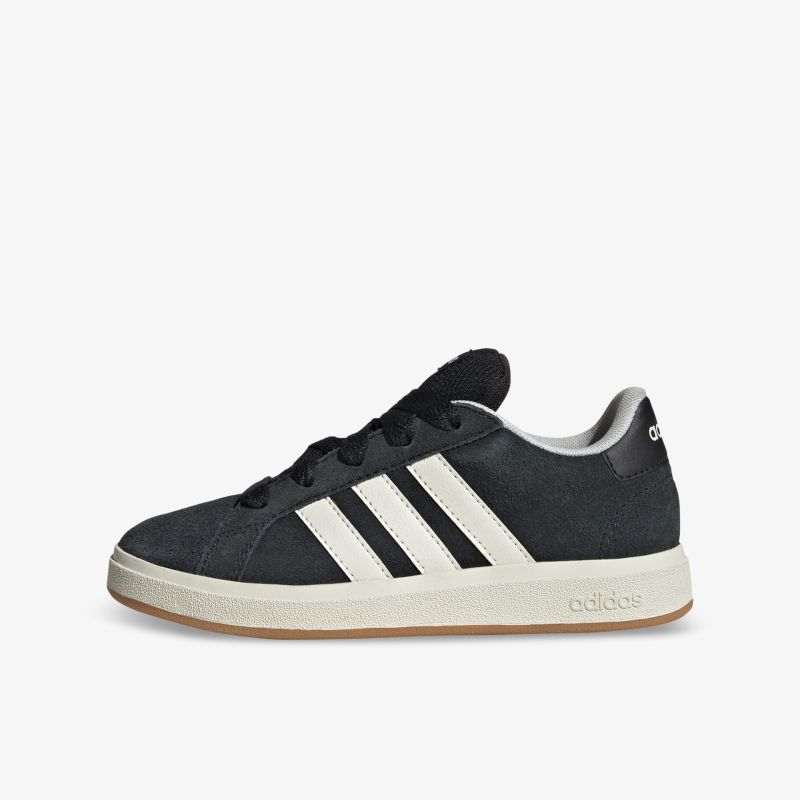 Schwarzer Adidas Sneaker mit weißen Streifen in seitlicher Ansicht, sportlich und bequem für den Alltag
