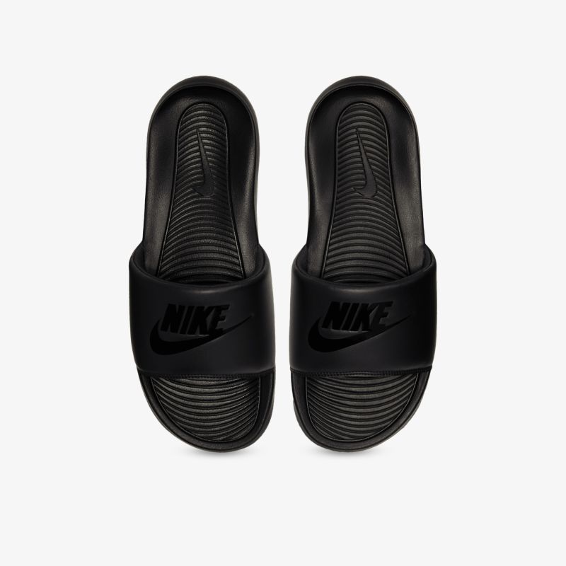 Schwarze Nike Slides mit weicher, komfortabler Sohle und einfachem, sportlichem Design