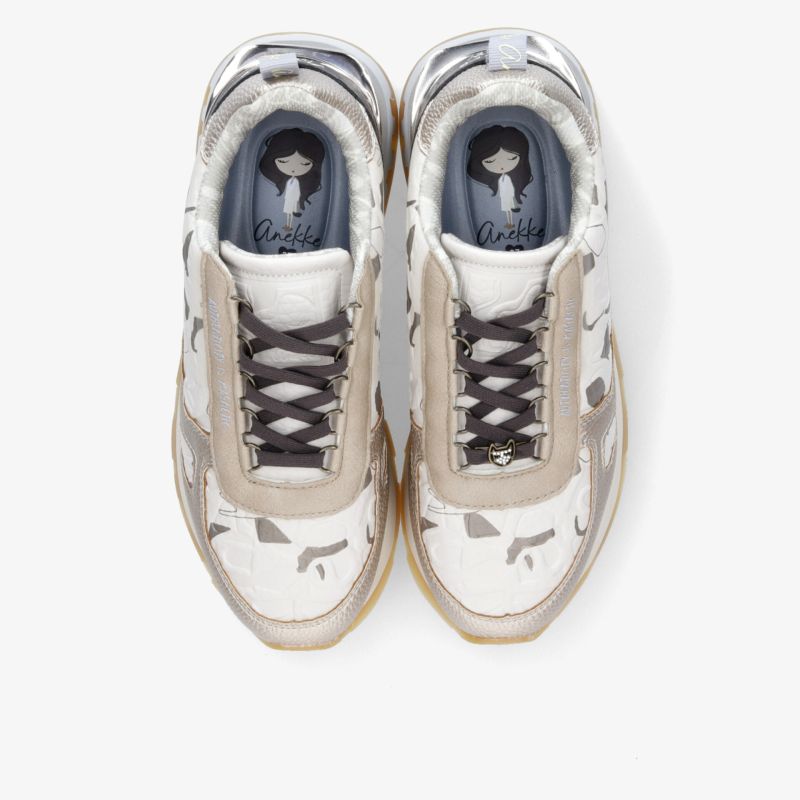Trendige Sneaker mit auffälligem Design und exzellenter Verarbeitung.