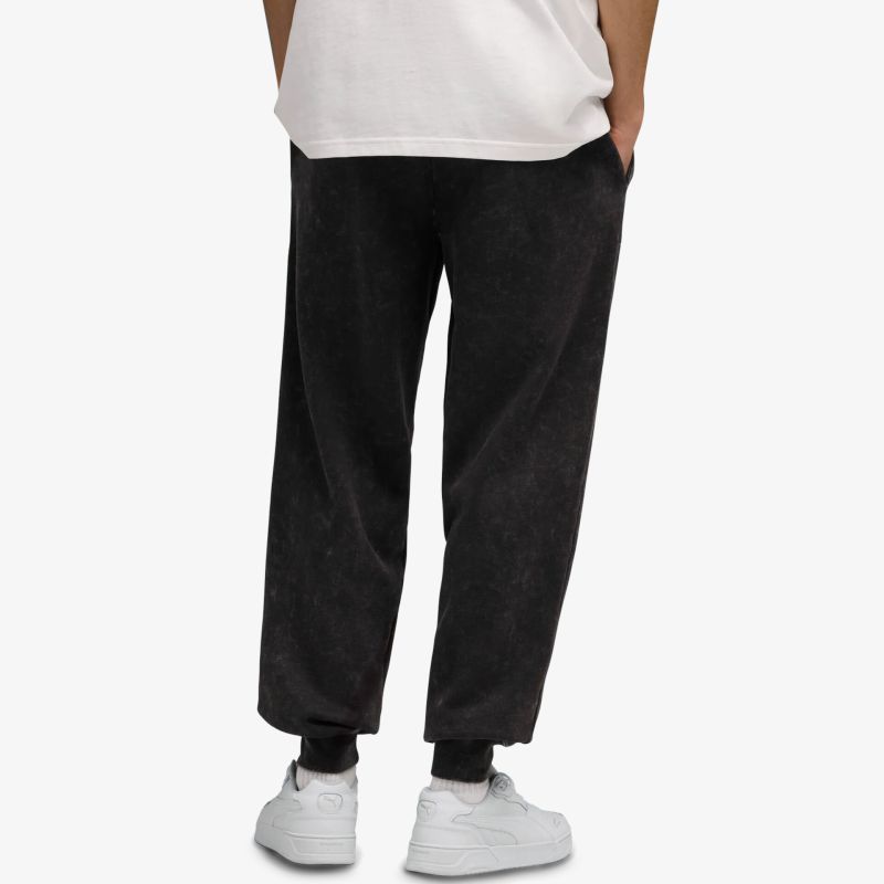 lockere schwarze Hose mit elastischem Bund für komfortable Bewegungsfreiheit und lässigen Stil