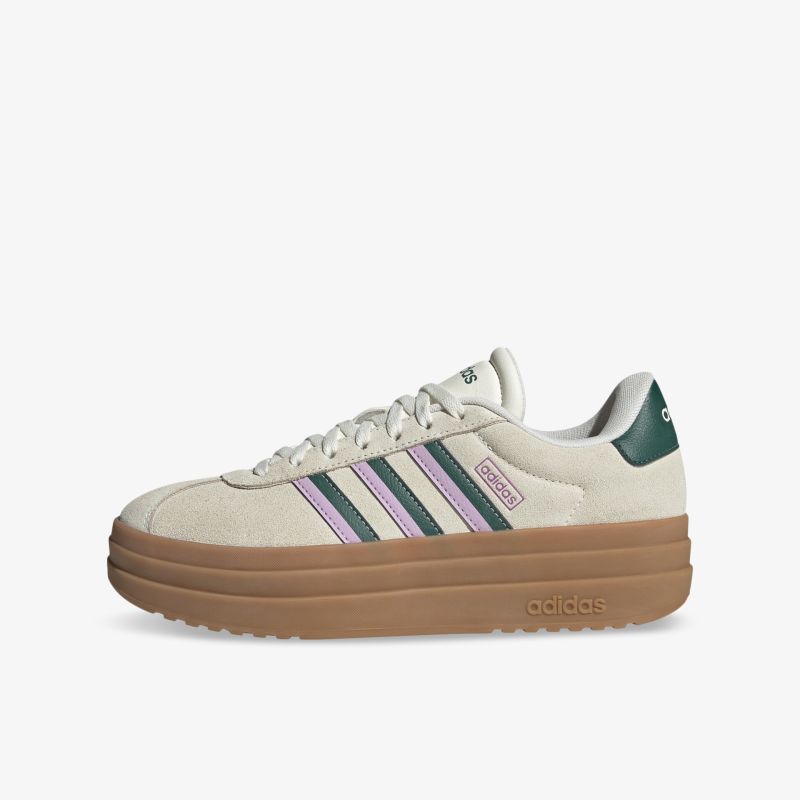 Seitliche Ansicht eines weißen adidas Sneakers mit komfortabler Plattformsohle und modernem Design
