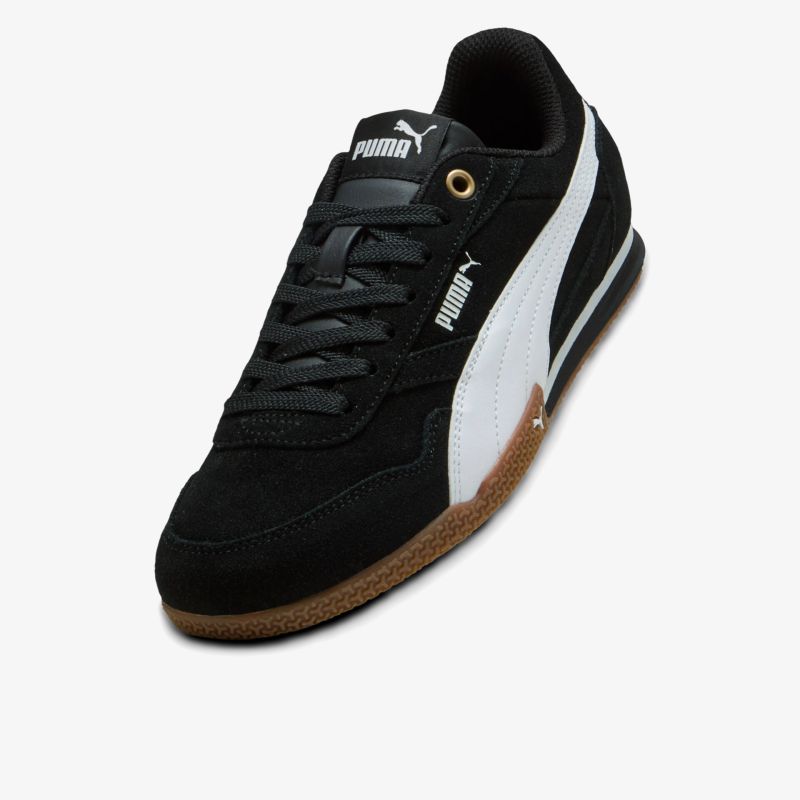 Sportlicher Sneaker mit robustem Wildleder und rutschfester Gummisohle in Schwarz und Weiß