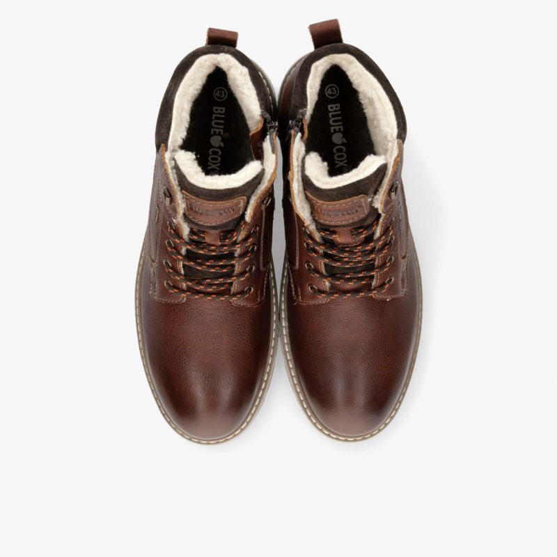 Braune Schnürschuhe aus glänzendem Leder mit runder Spitze, markanter Schnürung und komfortablem Innenfutter als Paar.