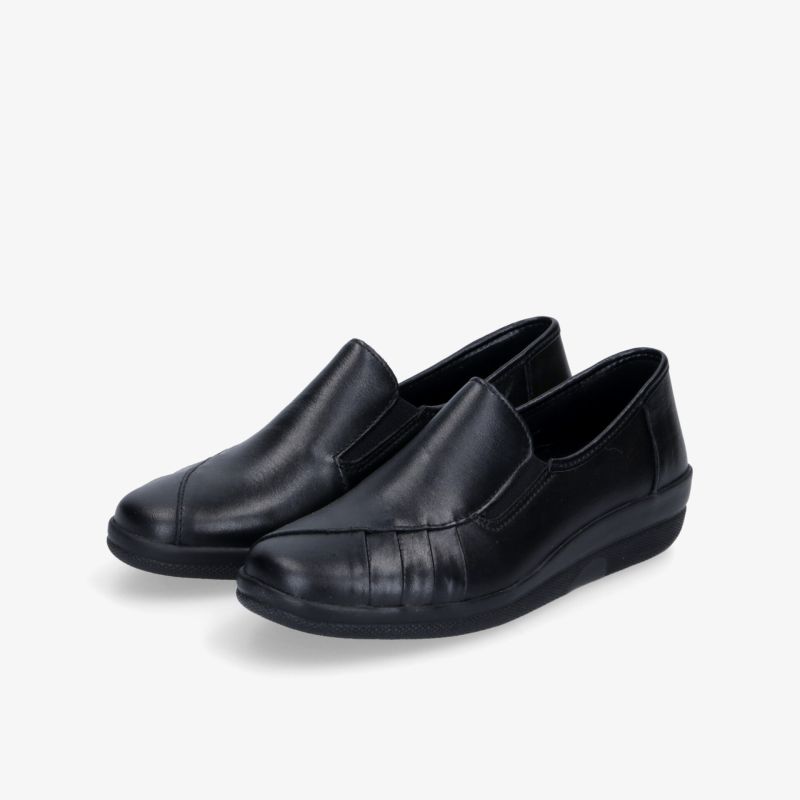 Elegante schwarze Leder-Slipper mit rutschfester Sohle, ideal für Komfort und Stil im Alltag.