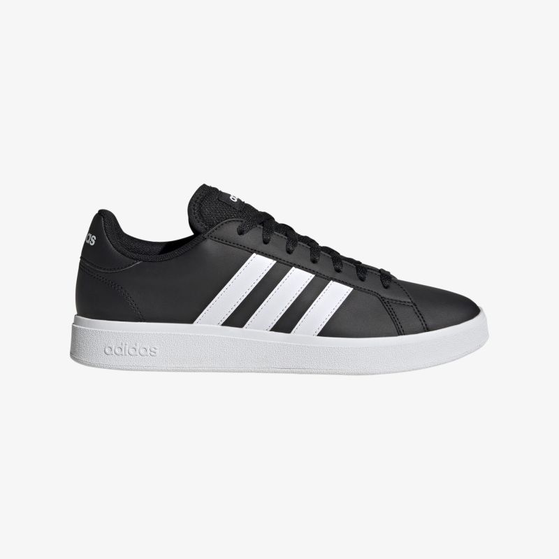 Sportlicher Sneaker in Schwarz mit weißen Details und bequemer Passform, ideal für Alltag und Training.